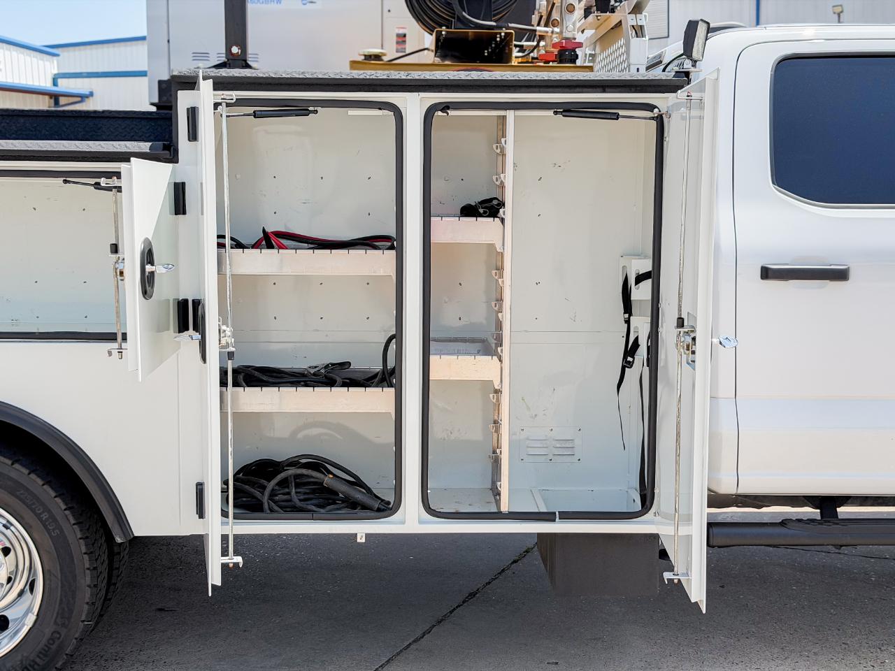 Ford F-550 Crew Cab DRW 4WD 2024