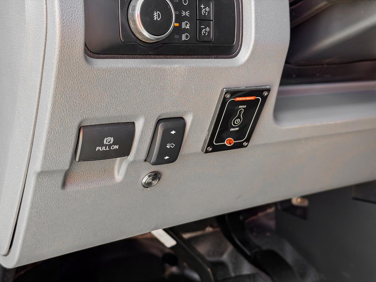 Ford F-550 Crew Cab DRW 4WD 2024