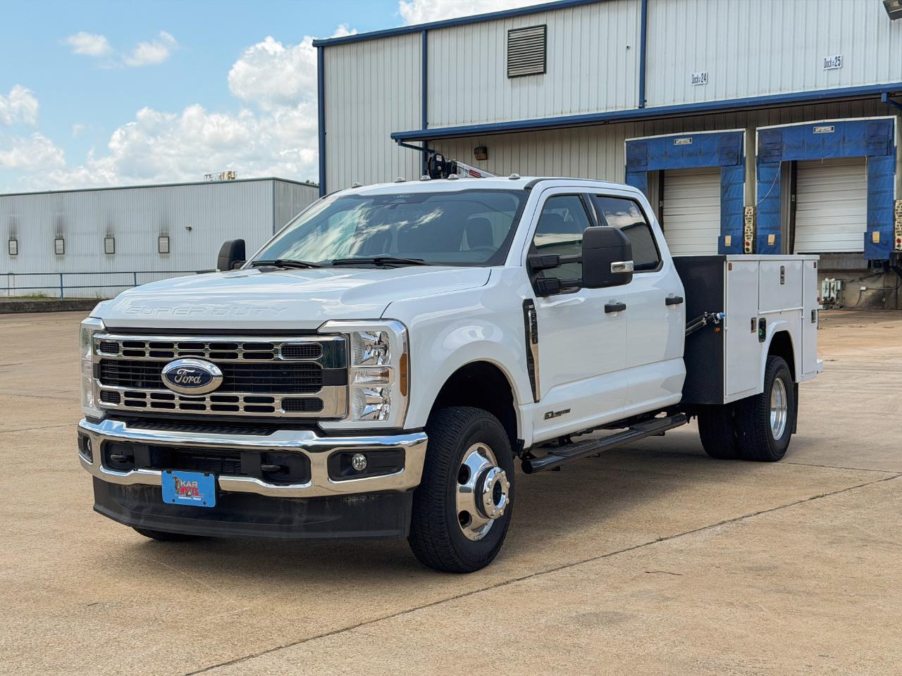 Ford F-350 SD XLT Crew Cab Long Bed DRW 4WD 2024