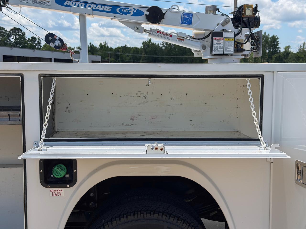 Ford F-350 SD XLT Crew Cab Long Bed DRW 4WD 2024