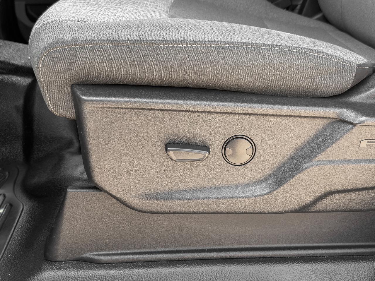 Ford F-350 SD XLT Crew Cab Long Bed DRW 4WD 2024