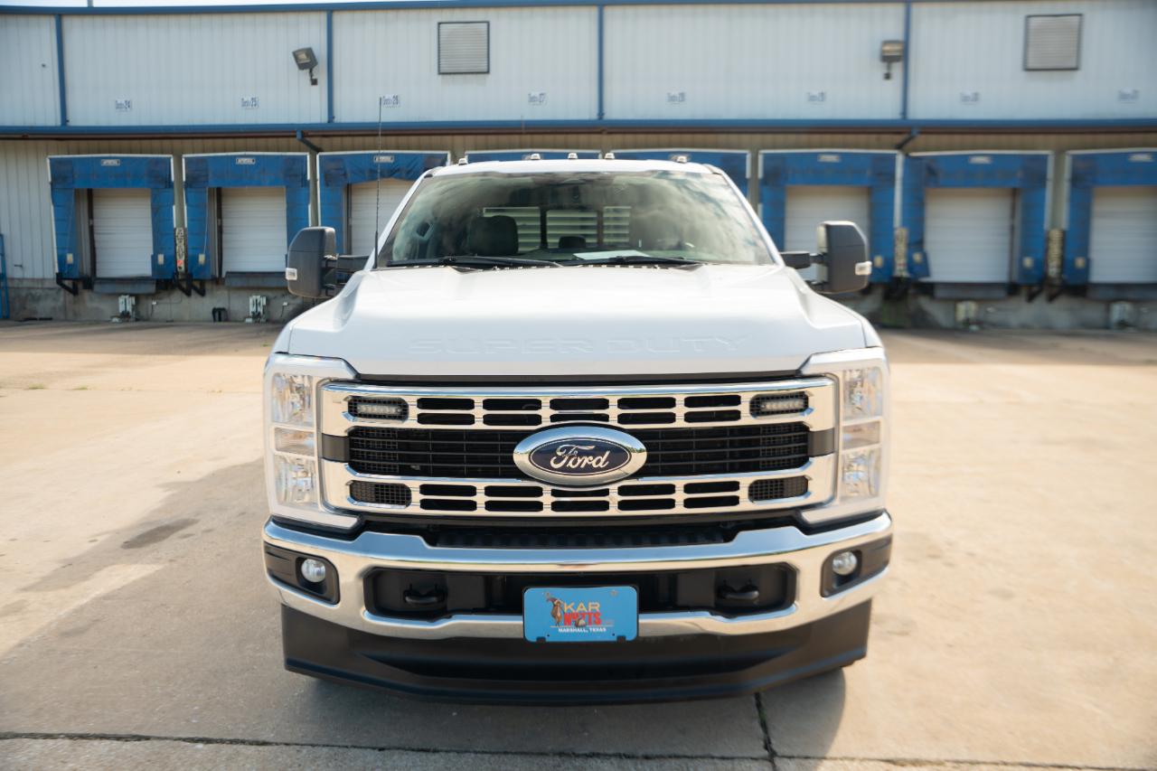 Ford F-350 SD XL Crew Cab Long Bed DRW 4WD 2024