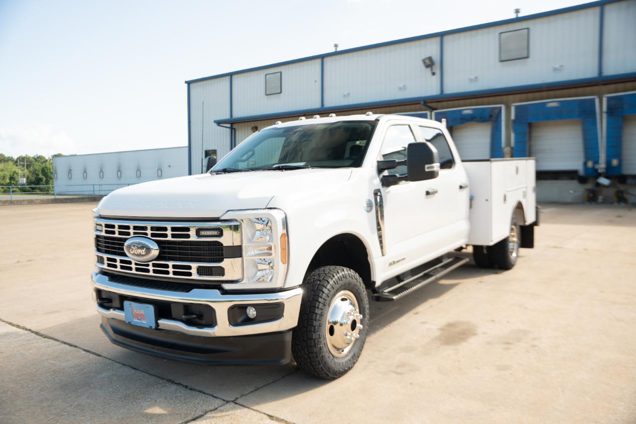 Ford F-350 SD XL Crew Cab Long Bed DRW 4WD 2024