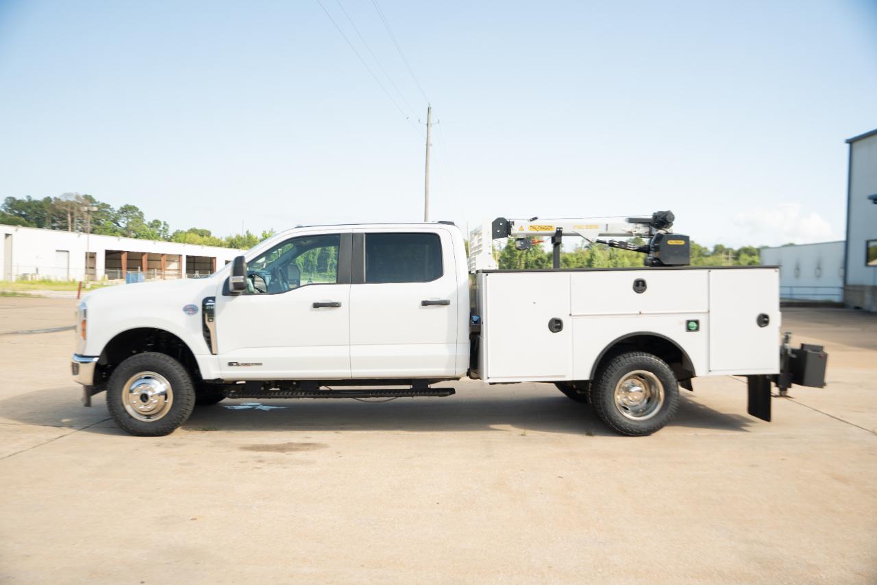 Ford F-350 SD XL Crew Cab Long Bed DRW 4WD 2024