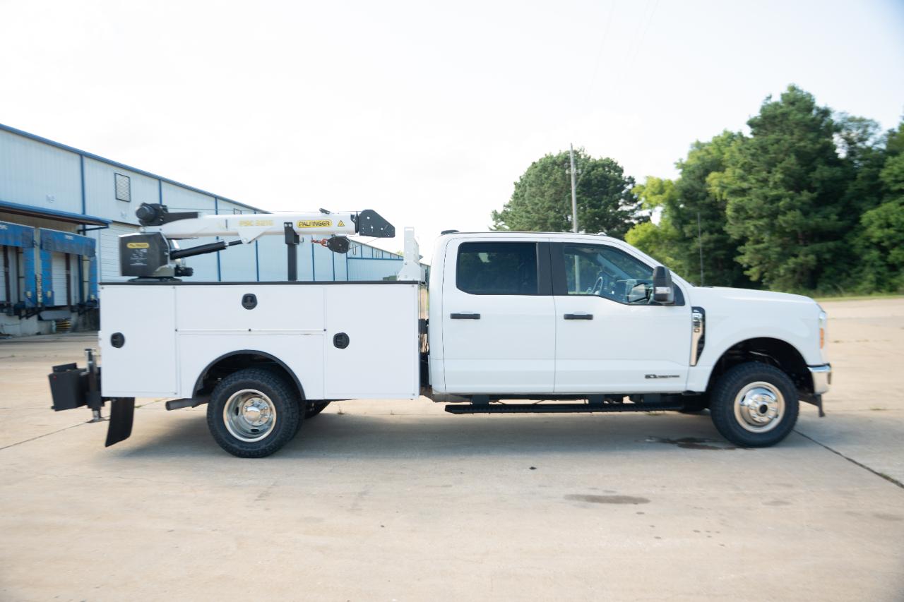 Ford F-350 SD XL Crew Cab Long Bed DRW 4WD 2024