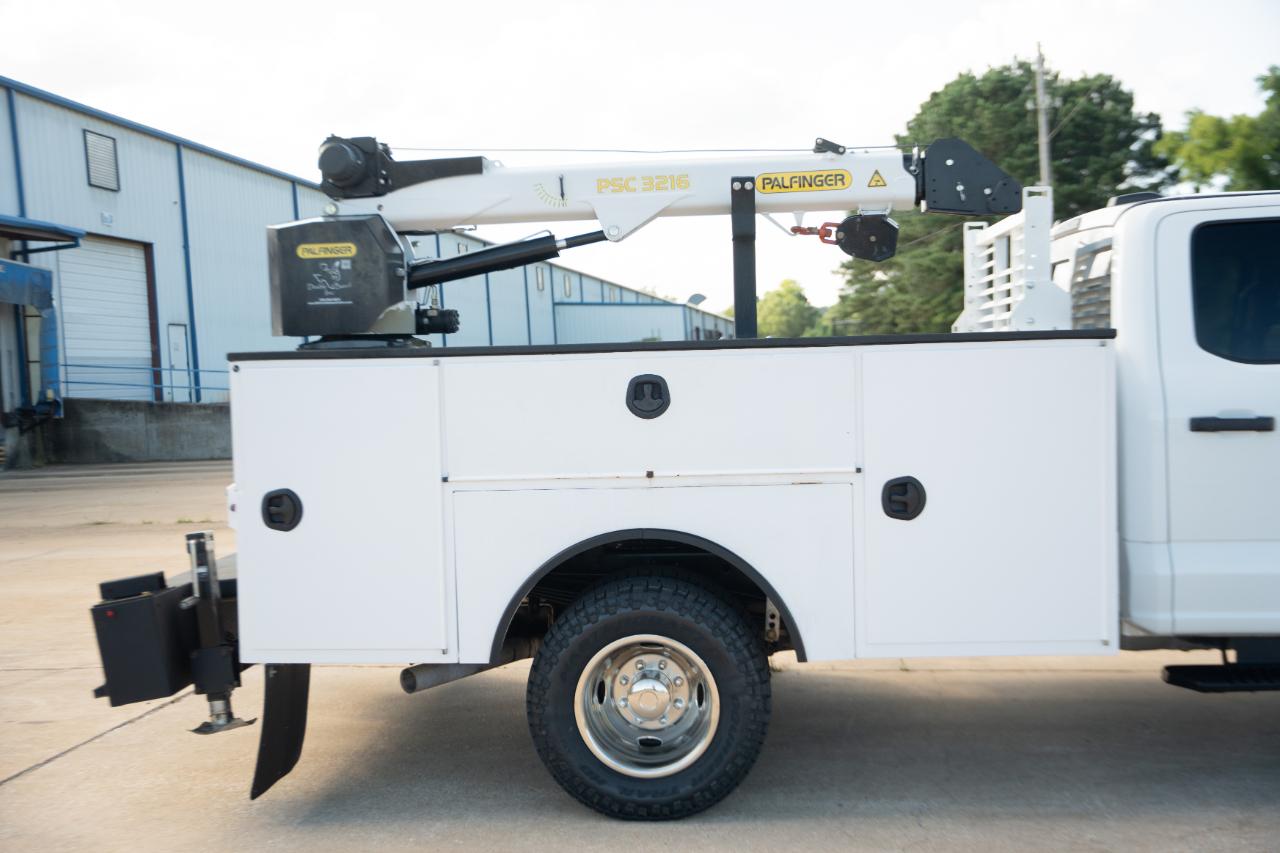 Ford F-350 SD XL Crew Cab Long Bed DRW 4WD 2024