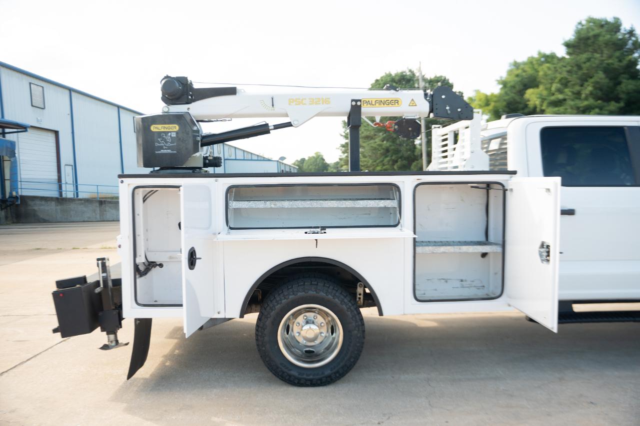 Ford F-350 SD XL Crew Cab Long Bed DRW 4WD 2024
