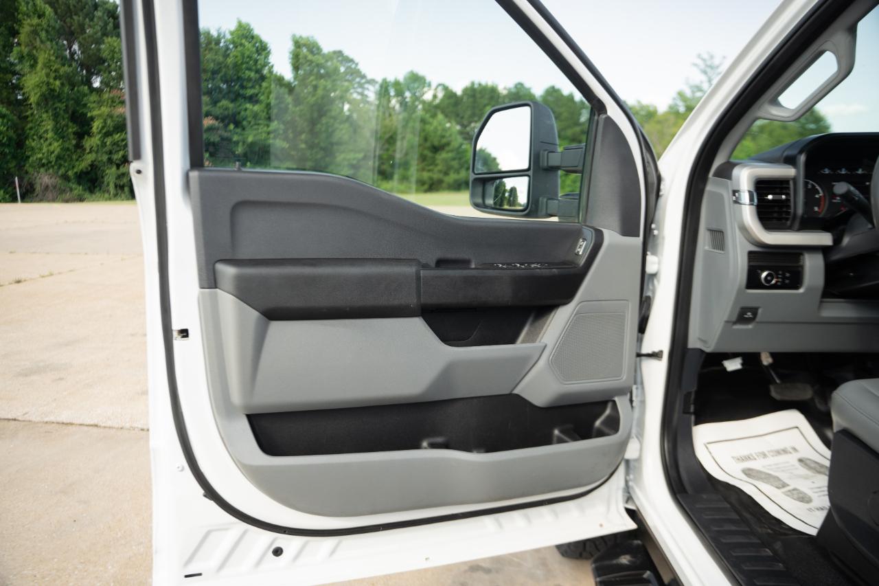 Ford F-350 SD XL Crew Cab Long Bed DRW 4WD 2024