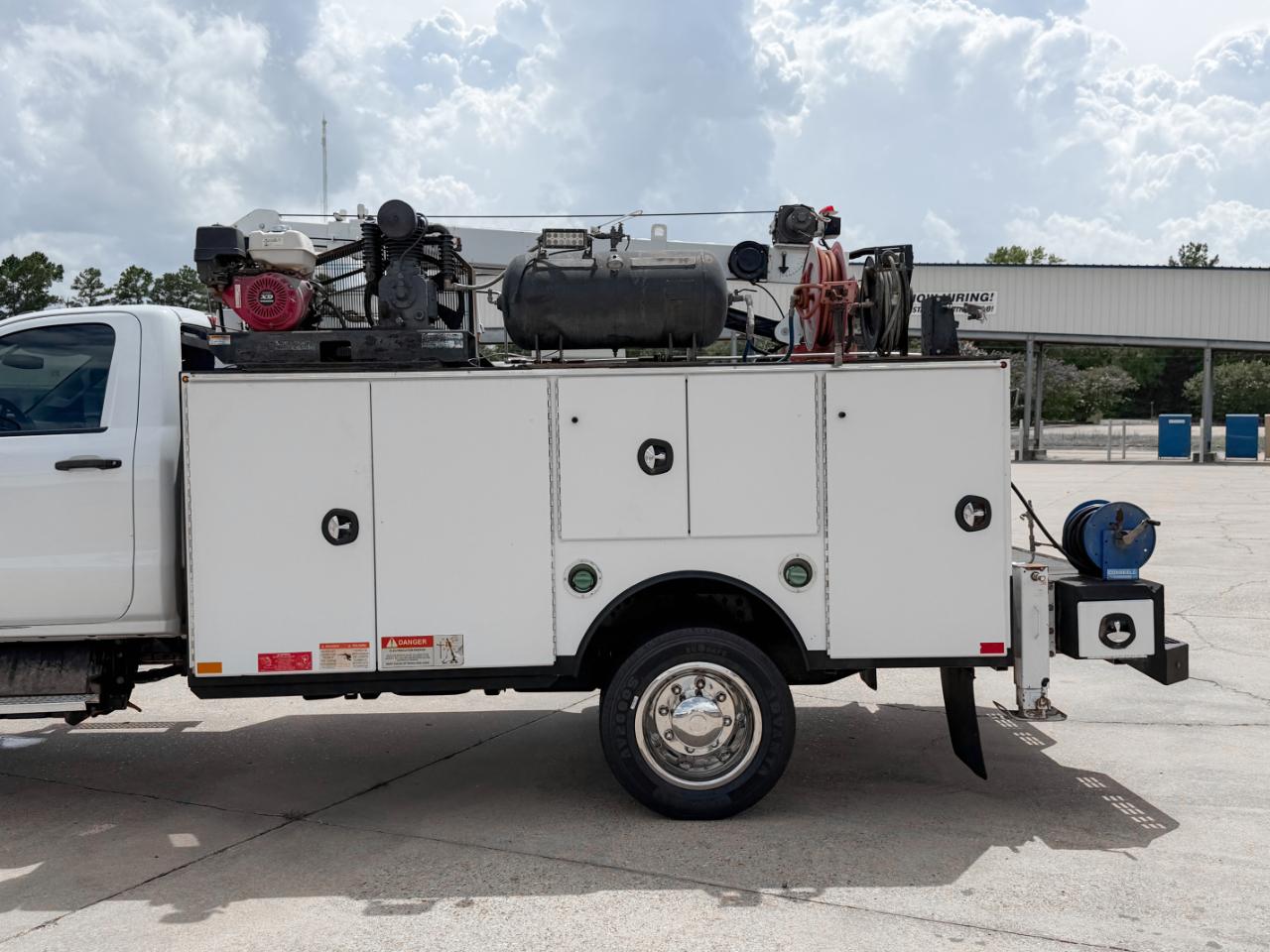 Chevrolet Silverado Medium Duty  2021
