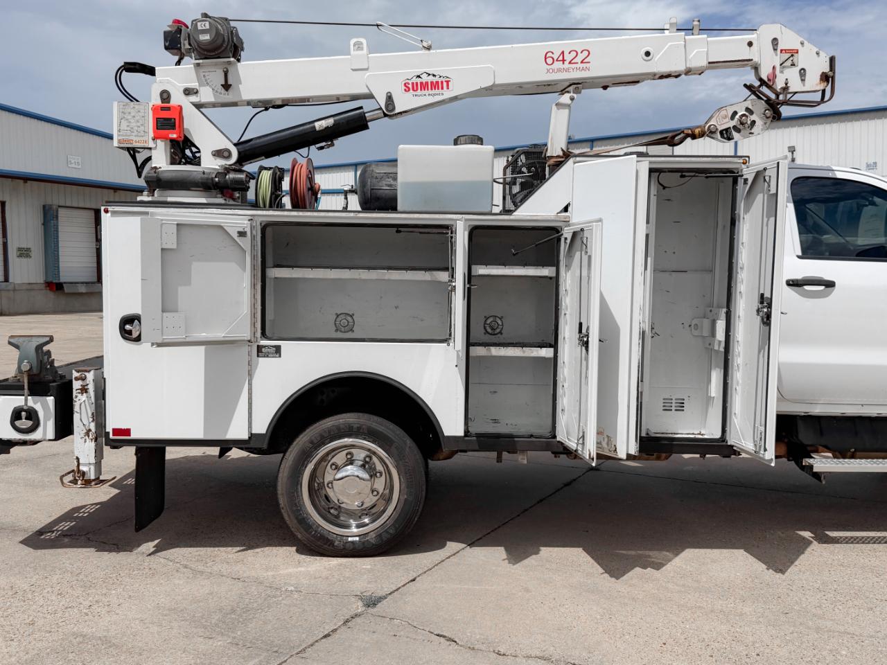 Chevrolet Silverado Medium Duty  2021