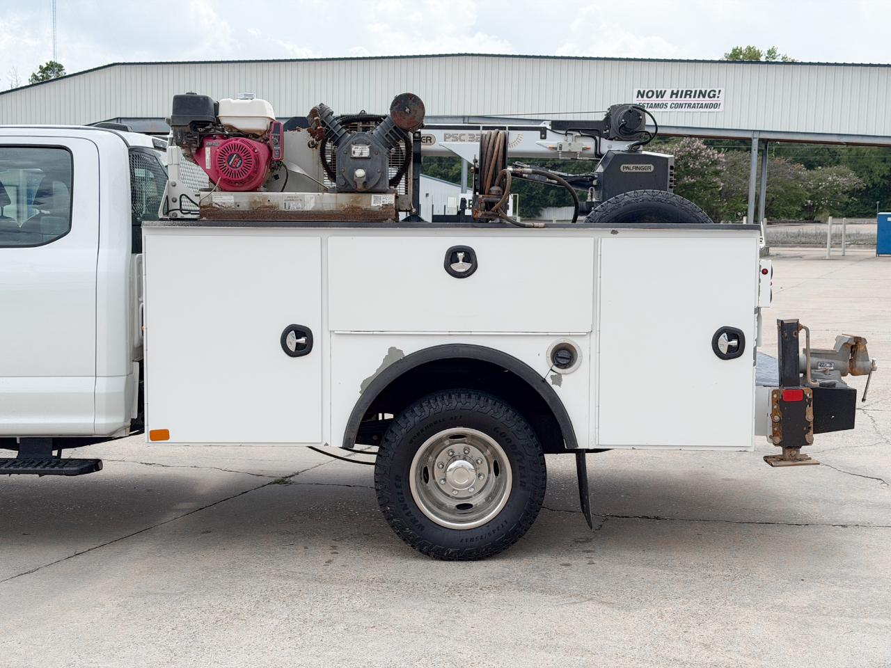 Ford F-350 SD XL SuperCab Long Bed 4WD DRW 2022