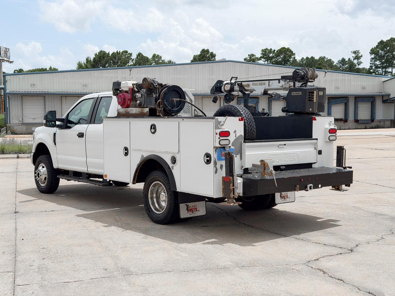 Ford F-350 SD XL SuperCab Long Bed 4WD DRW 2022