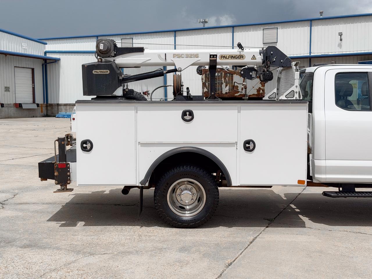 Ford F-350 SD XL SuperCab Long Bed 4WD DRW 2022