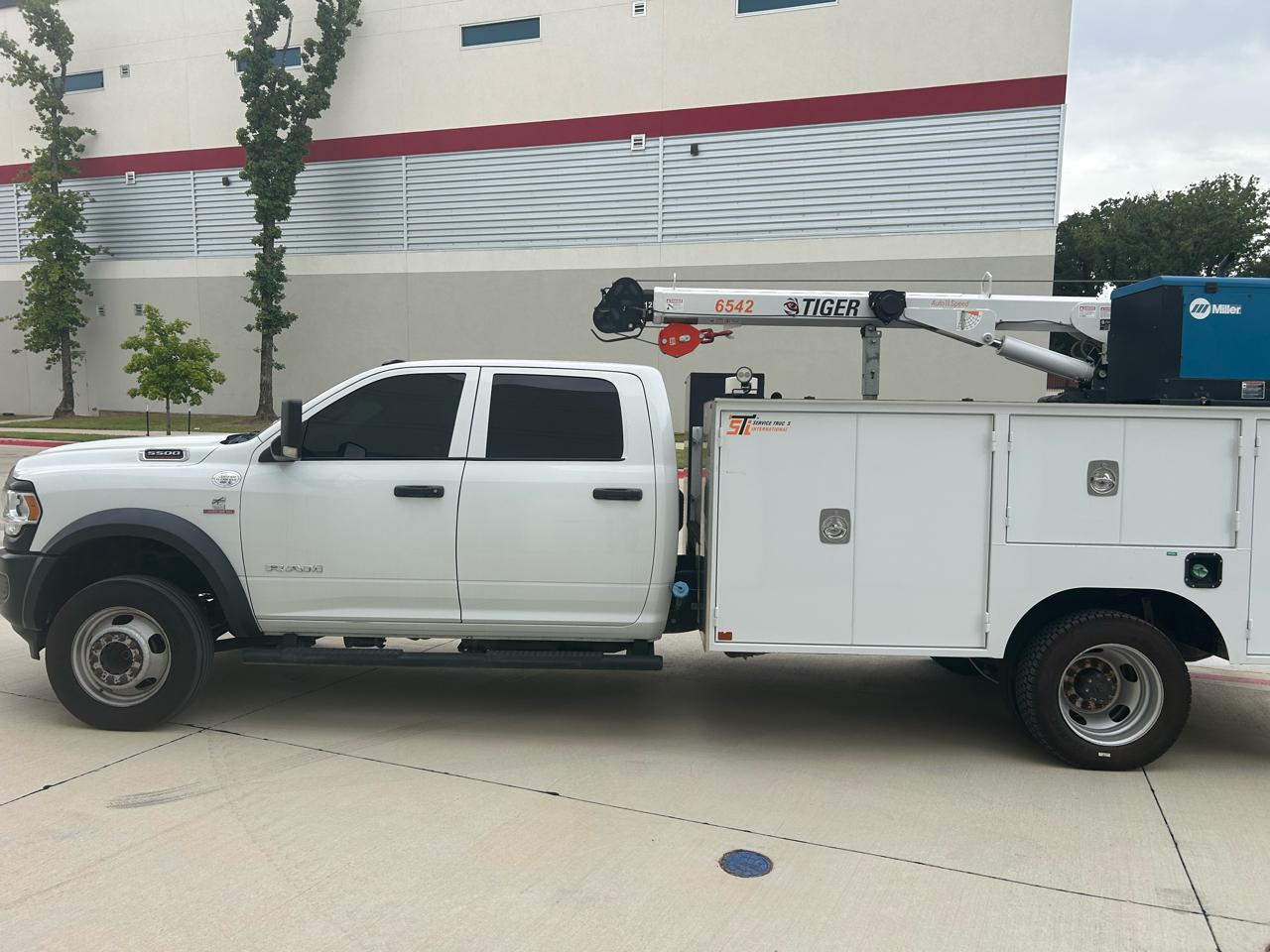 RAM 5500 Crew Cab LWB 4WD DRW 2022