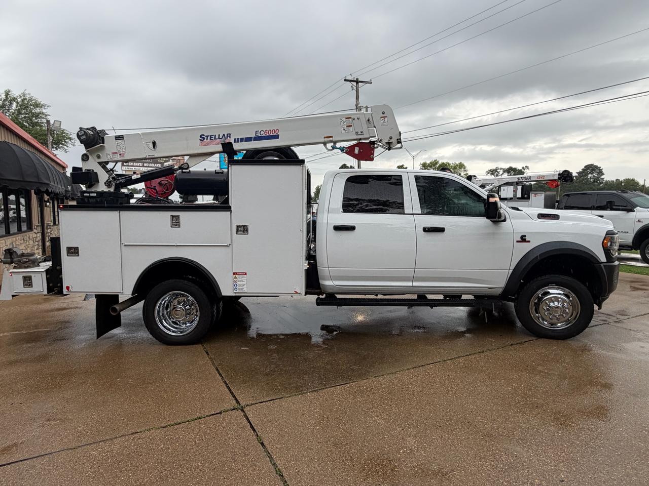 RAM 5500 Crew Cab SWB 4WD DRW 2023
