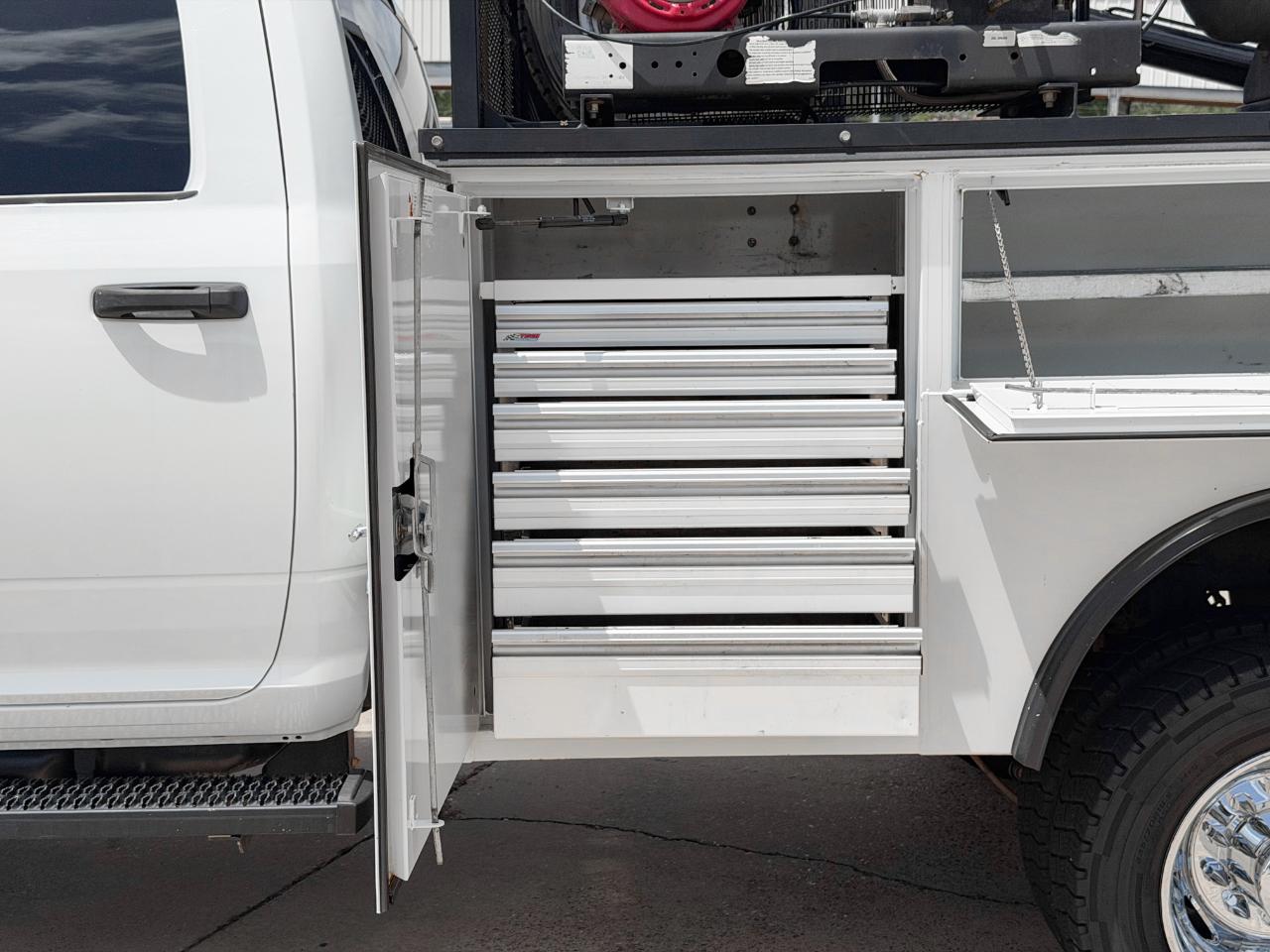 RAM 5500 Crew Cab SWB 4WD DRW 2023