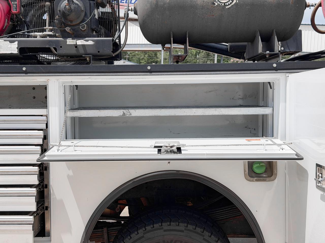 RAM 5500 Crew Cab SWB 4WD DRW 2023