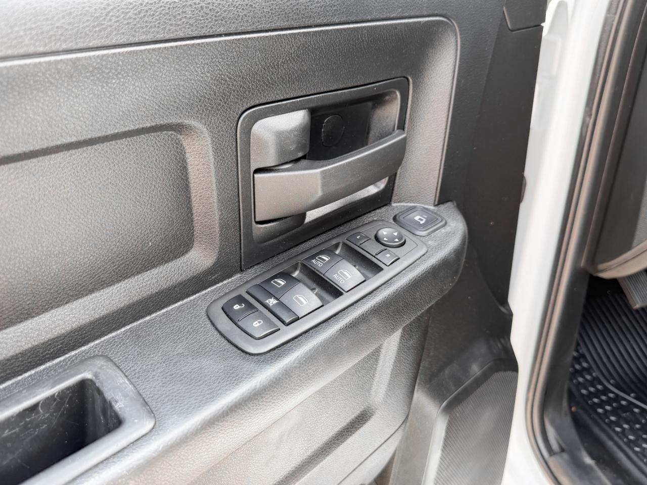 RAM 5500 Crew Cab SWB 4WD DRW 2023