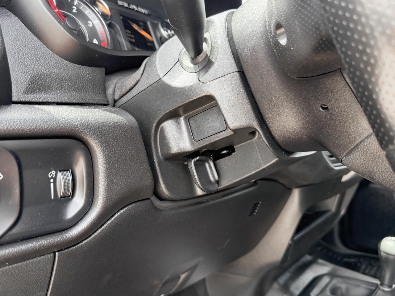 RAM 5500 Crew Cab SWB 4WD DRW 2023