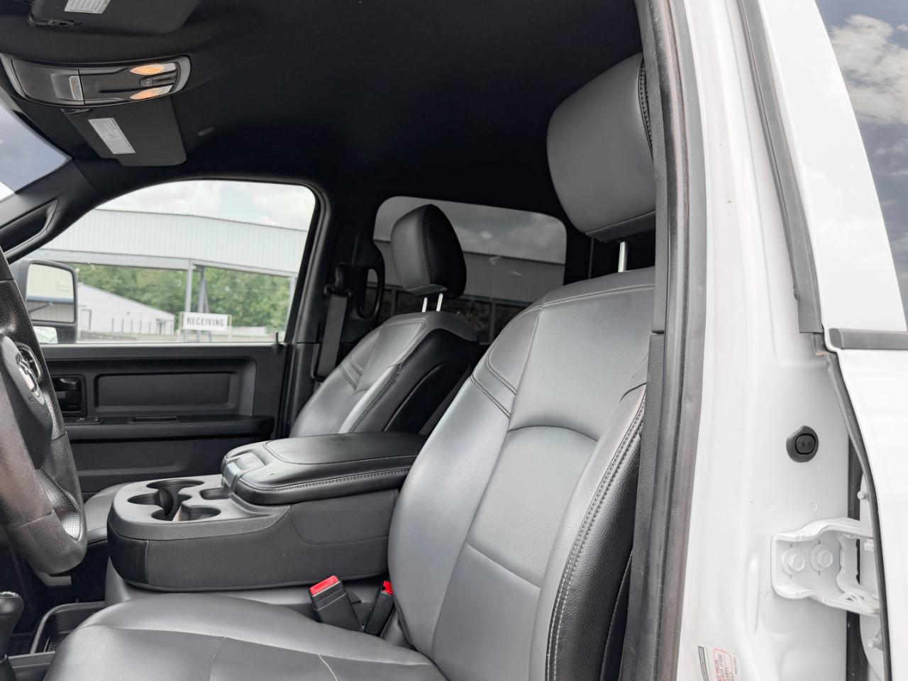 RAM 5500 Crew Cab SWB 4WD DRW 2023