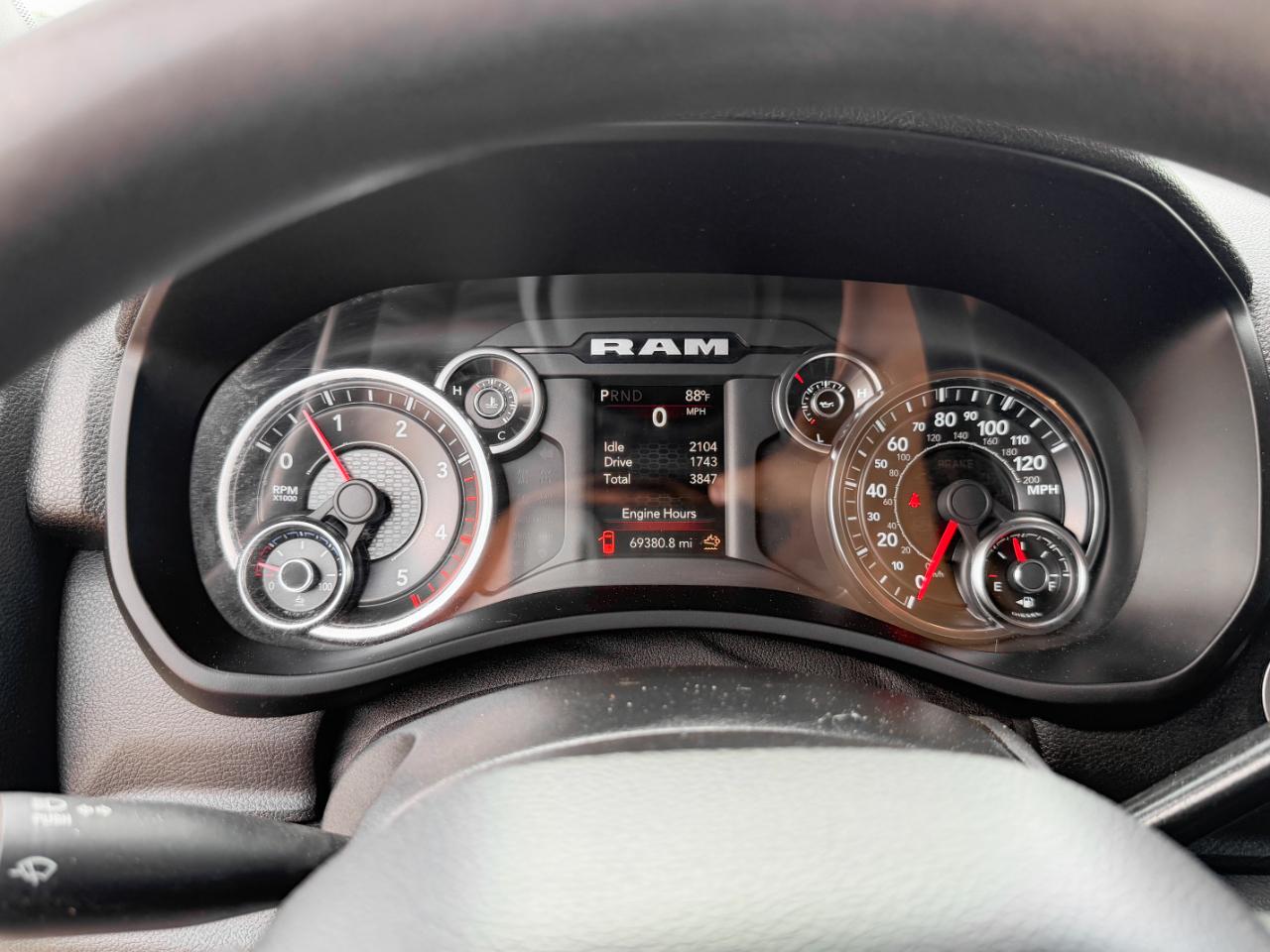 RAM 5500 Crew Cab SWB 4WD DRW 2023