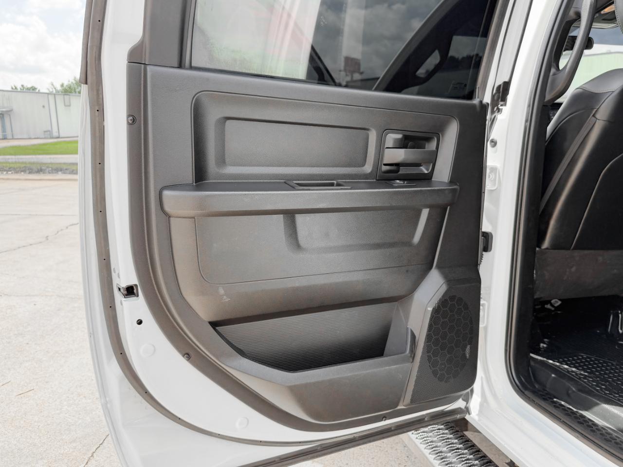 RAM 5500 Crew Cab SWB 4WD DRW 2023