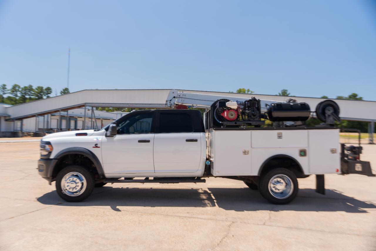 RAM 5500 Crew Cab SWB 4WD DRW 2023