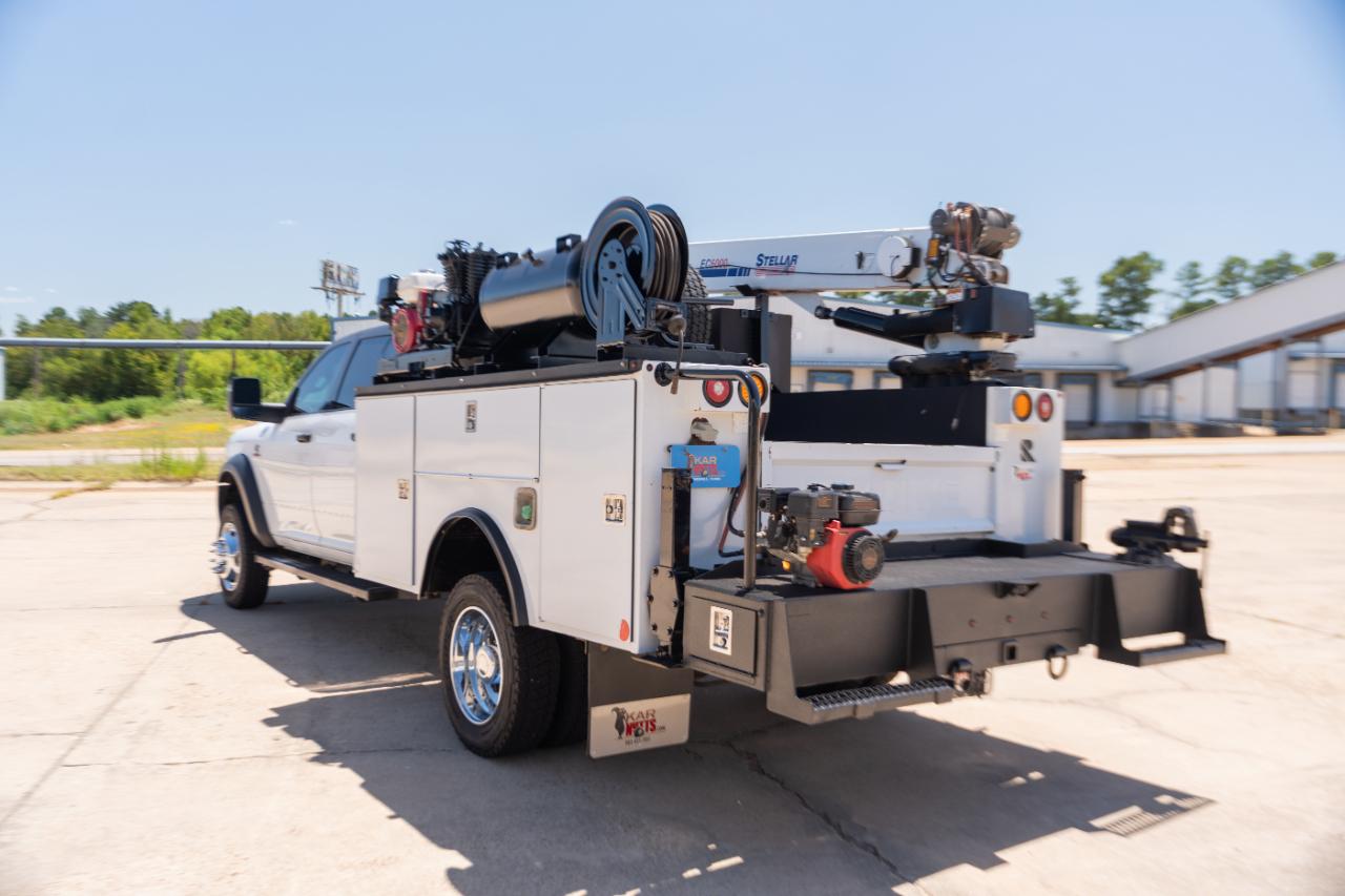 RAM 5500 Crew Cab SWB 4WD DRW 2023
