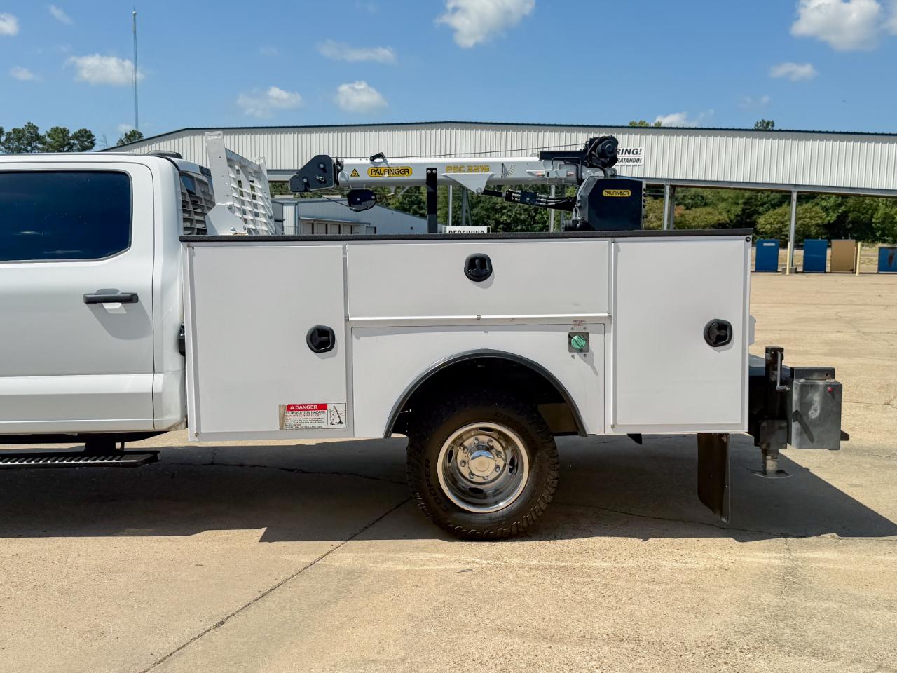 Ford F-350 SD XL Crew Cab LWB 4WD 2024