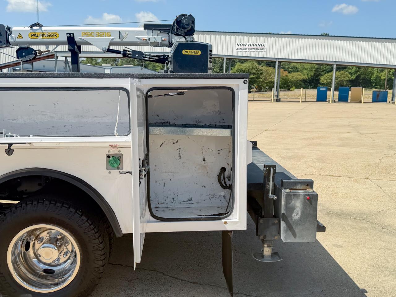 Ford F-350 SD XL Crew Cab LWB 4WD 2024