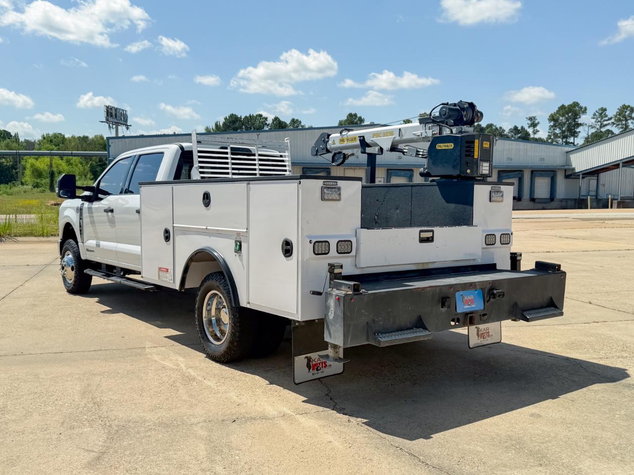 Ford F-350 SD XL Crew Cab LWB 4WD 2024