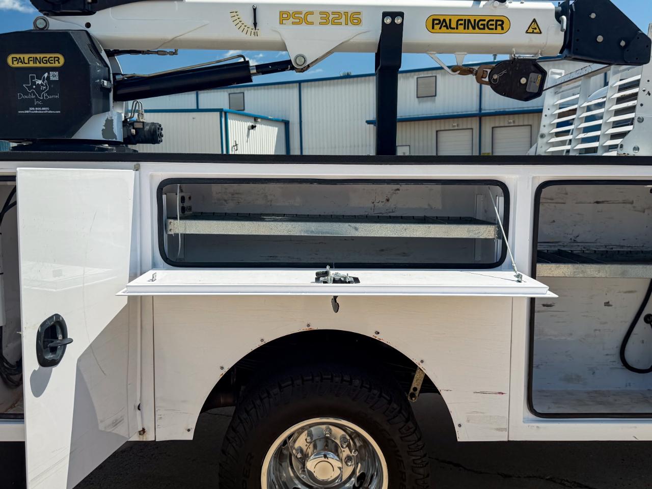 Ford F-350 SD XL Crew Cab LWB 4WD 2024