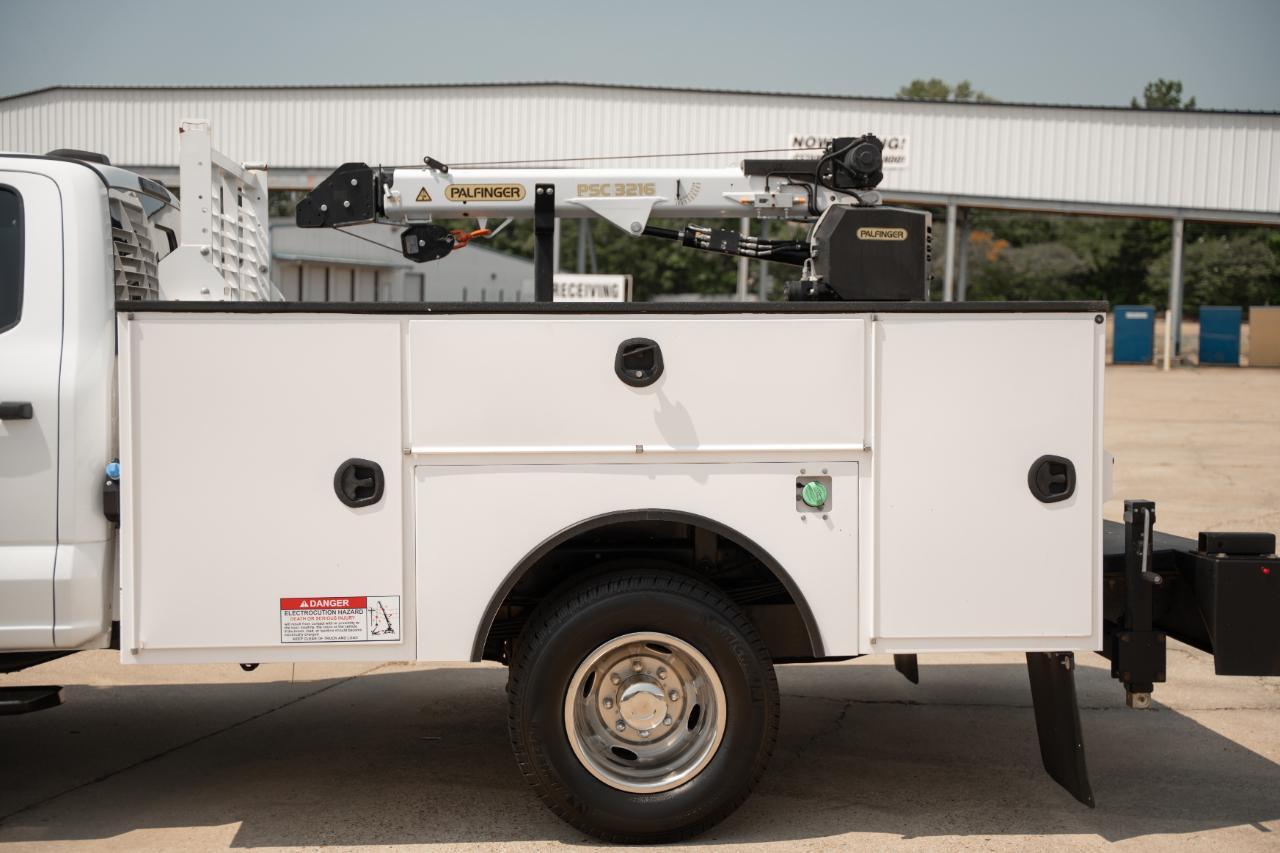 Ford F-350 SD XL Crew Cab LWB 4WD 2024