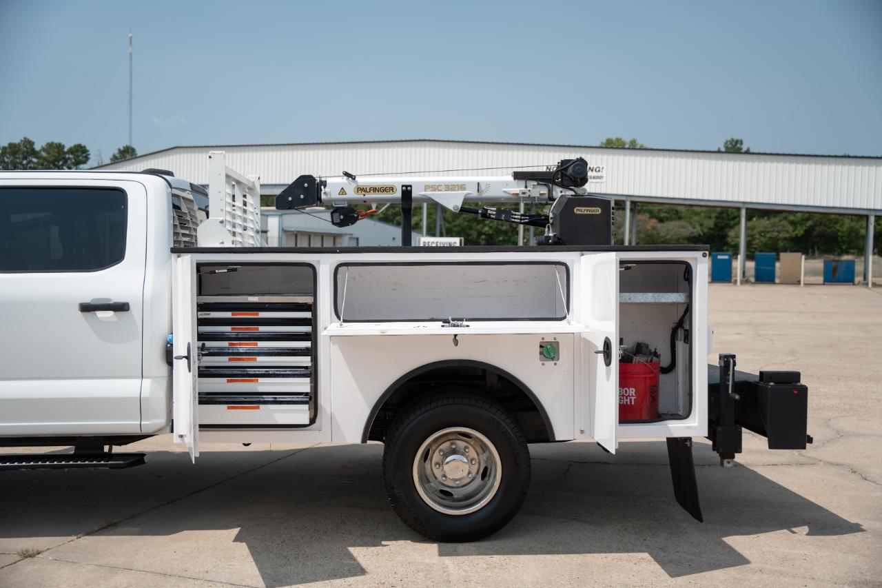 Ford F-350 SD XL Crew Cab LWB 4WD 2024