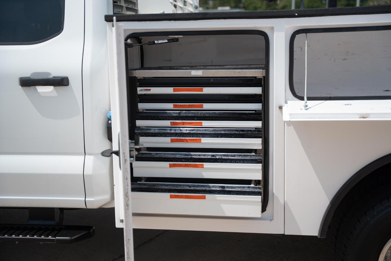 Ford F-350 SD XL Crew Cab LWB 4WD 2024