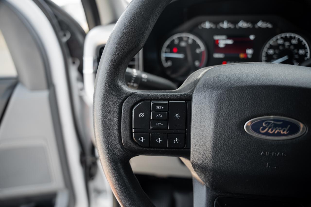Ford F-350 SD XL Crew Cab LWB 4WD 2024