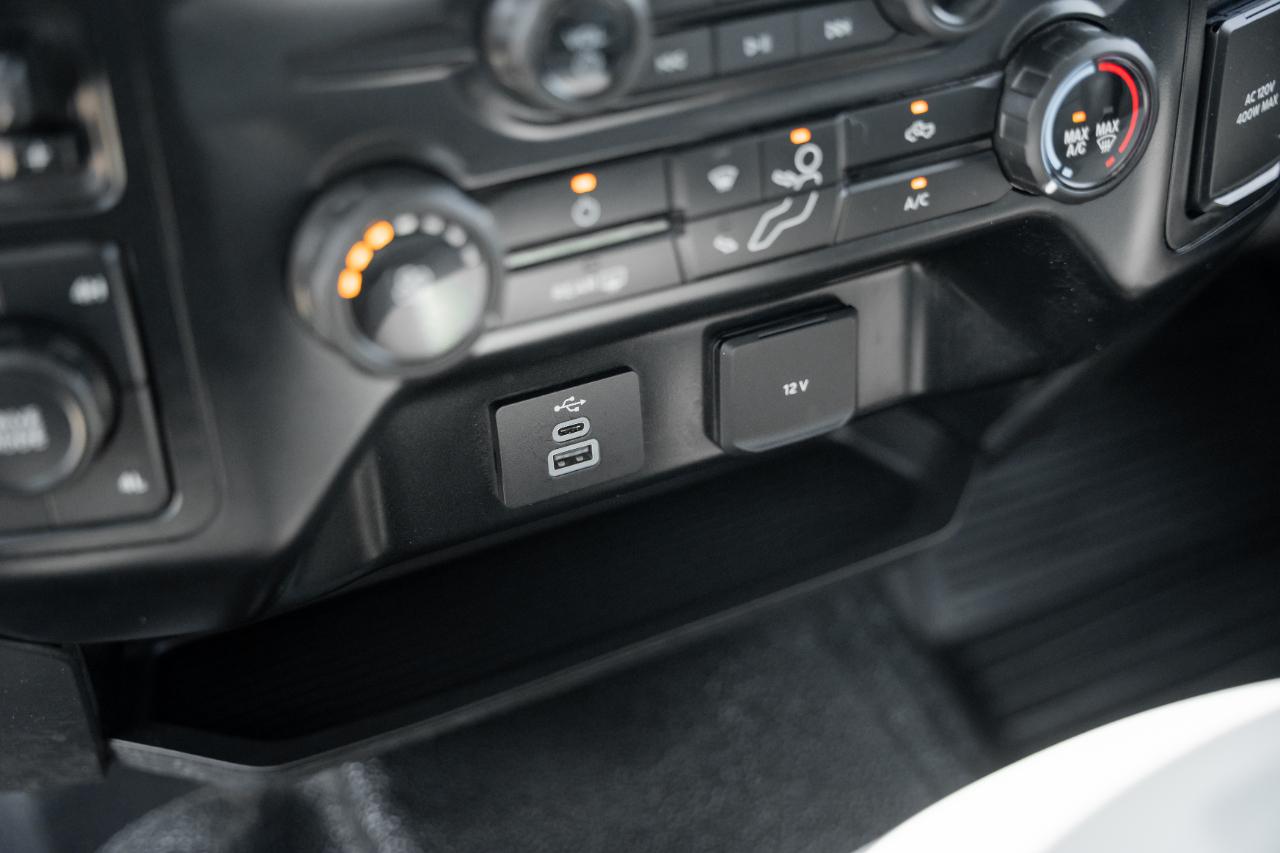 Ford F-350 SD XL Crew Cab LWB 4WD 2024