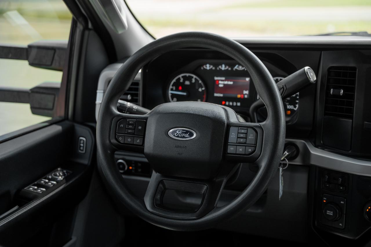 Ford F-350 SD XL Crew Cab LWB 4WD 2024