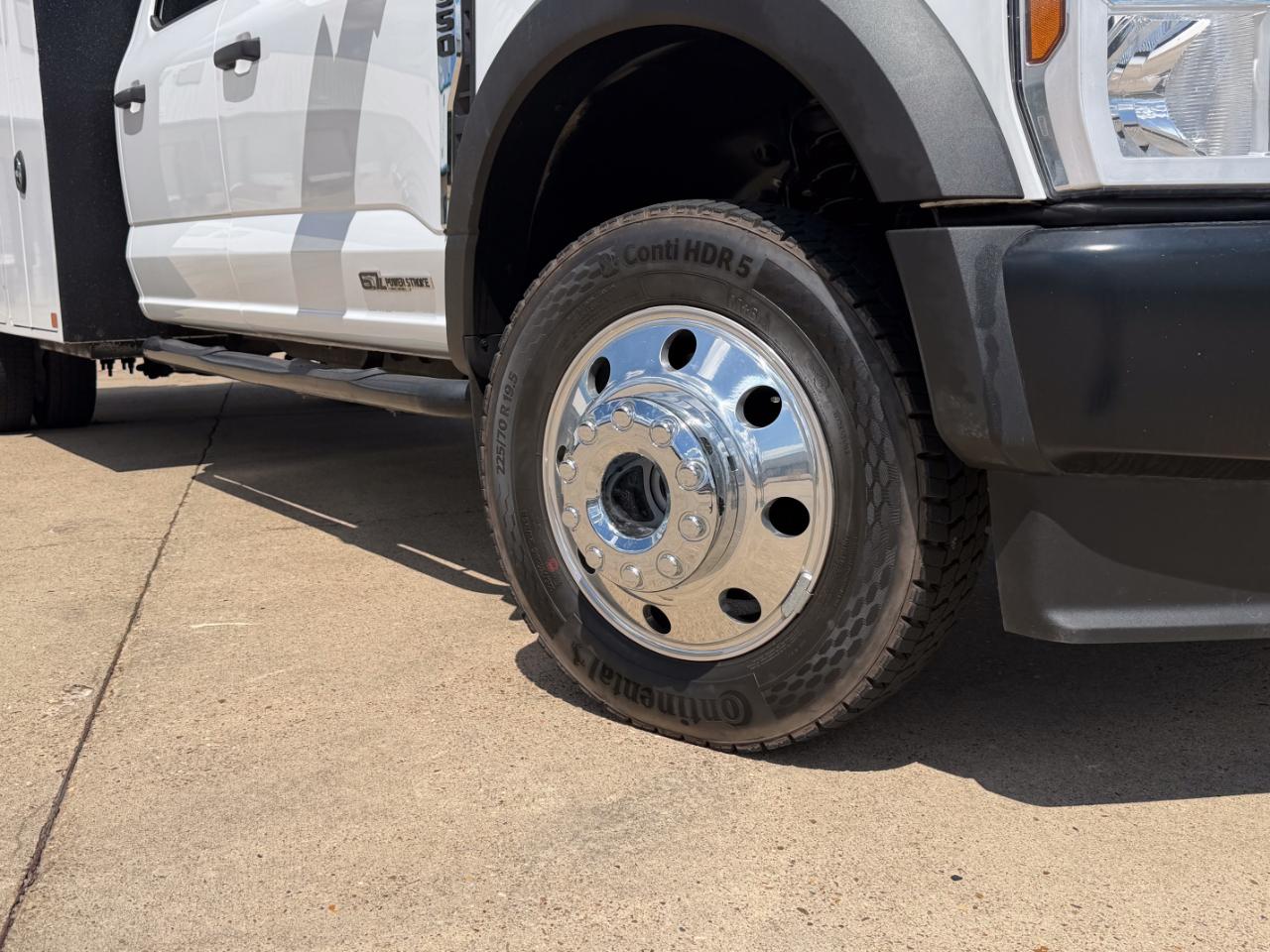 Ford F-550 Crew Cab DRW 4WD 2024