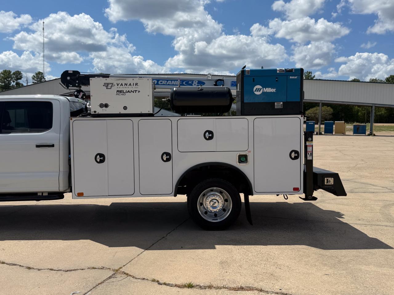 Ford F-550 Crew Cab DRW 4WD 2024