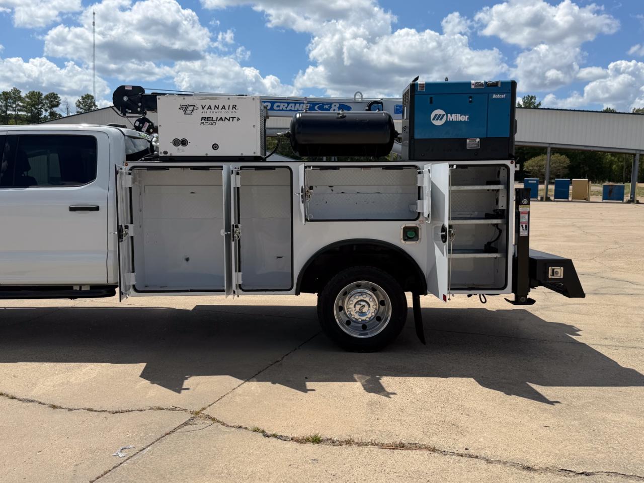 Ford F-550 Crew Cab DRW 4WD 2024