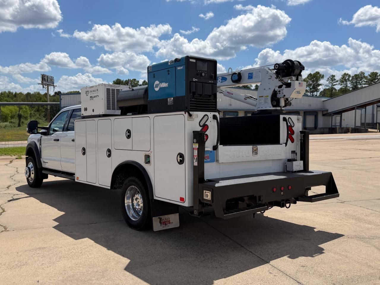 Ford F-550 Crew Cab DRW 4WD 2024