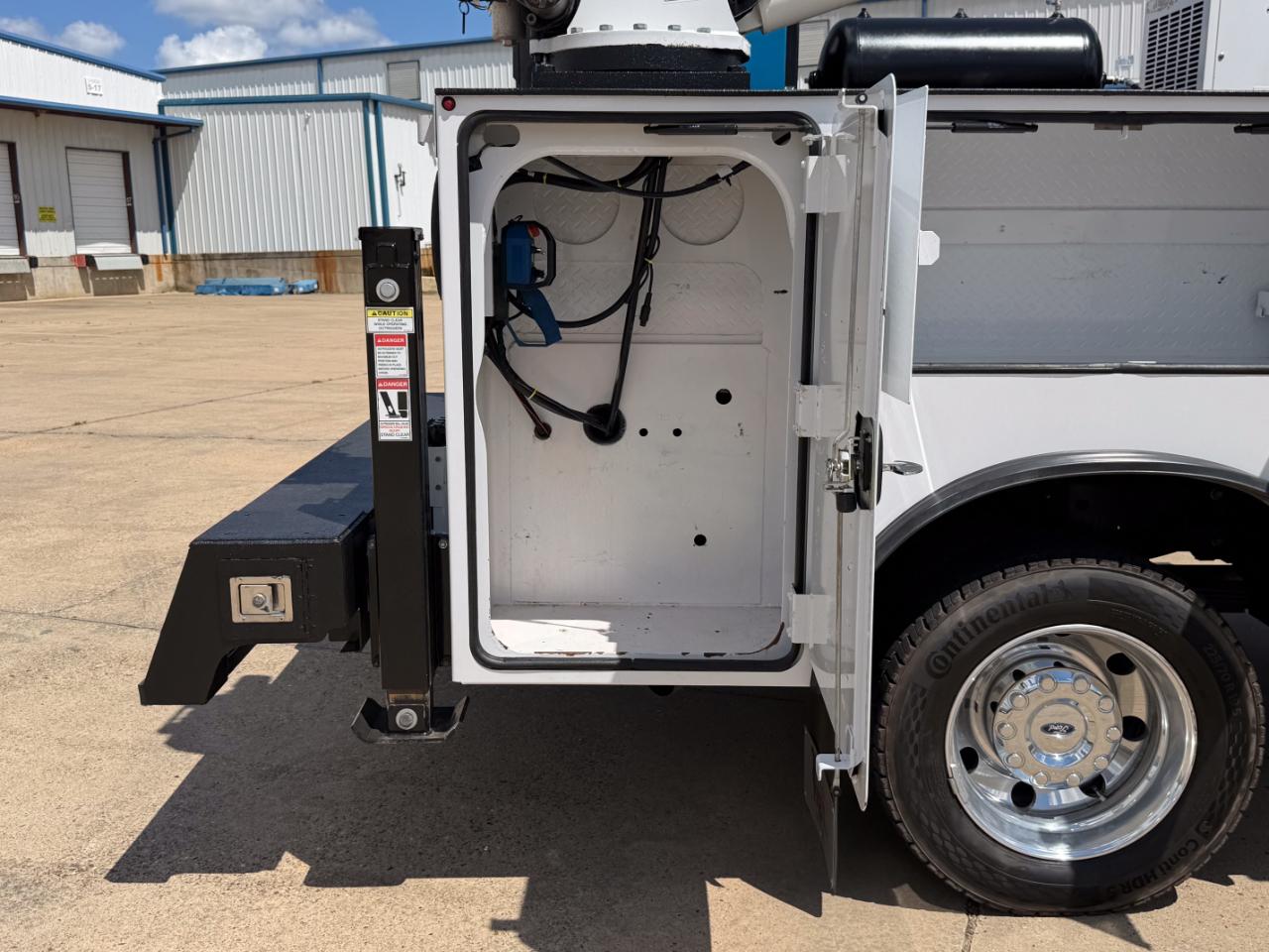 Ford F-550 Crew Cab DRW 4WD 2024