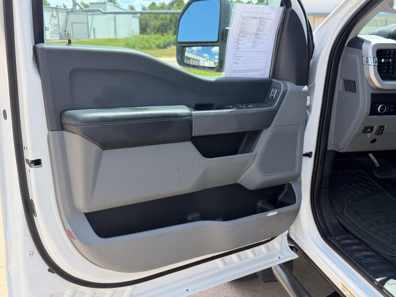 Ford F-550 Crew Cab DRW 4WD 2024