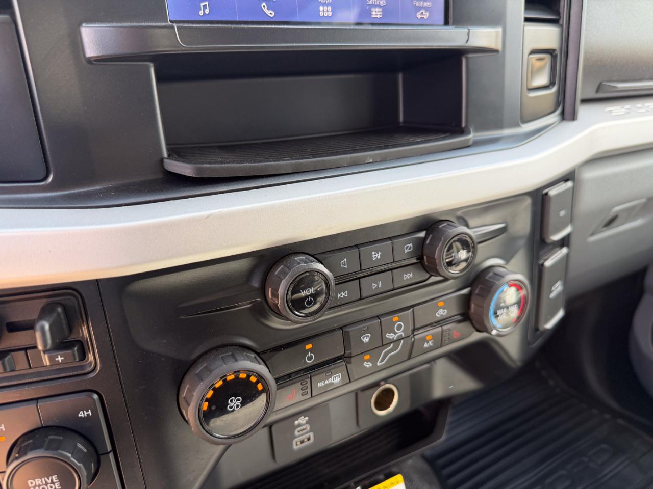 Ford F-550 Crew Cab DRW 4WD 2024