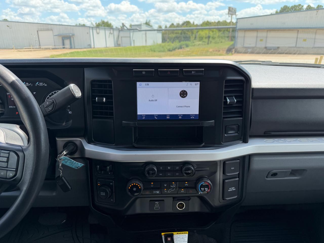 Ford F-550 Crew Cab DRW 4WD 2024