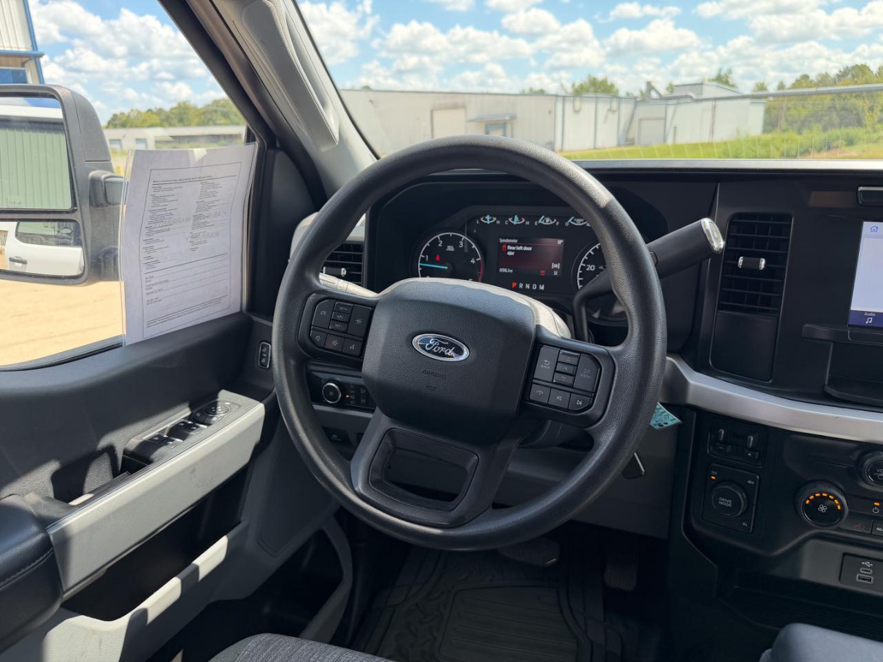 Ford F-550 Crew Cab DRW 4WD 2024