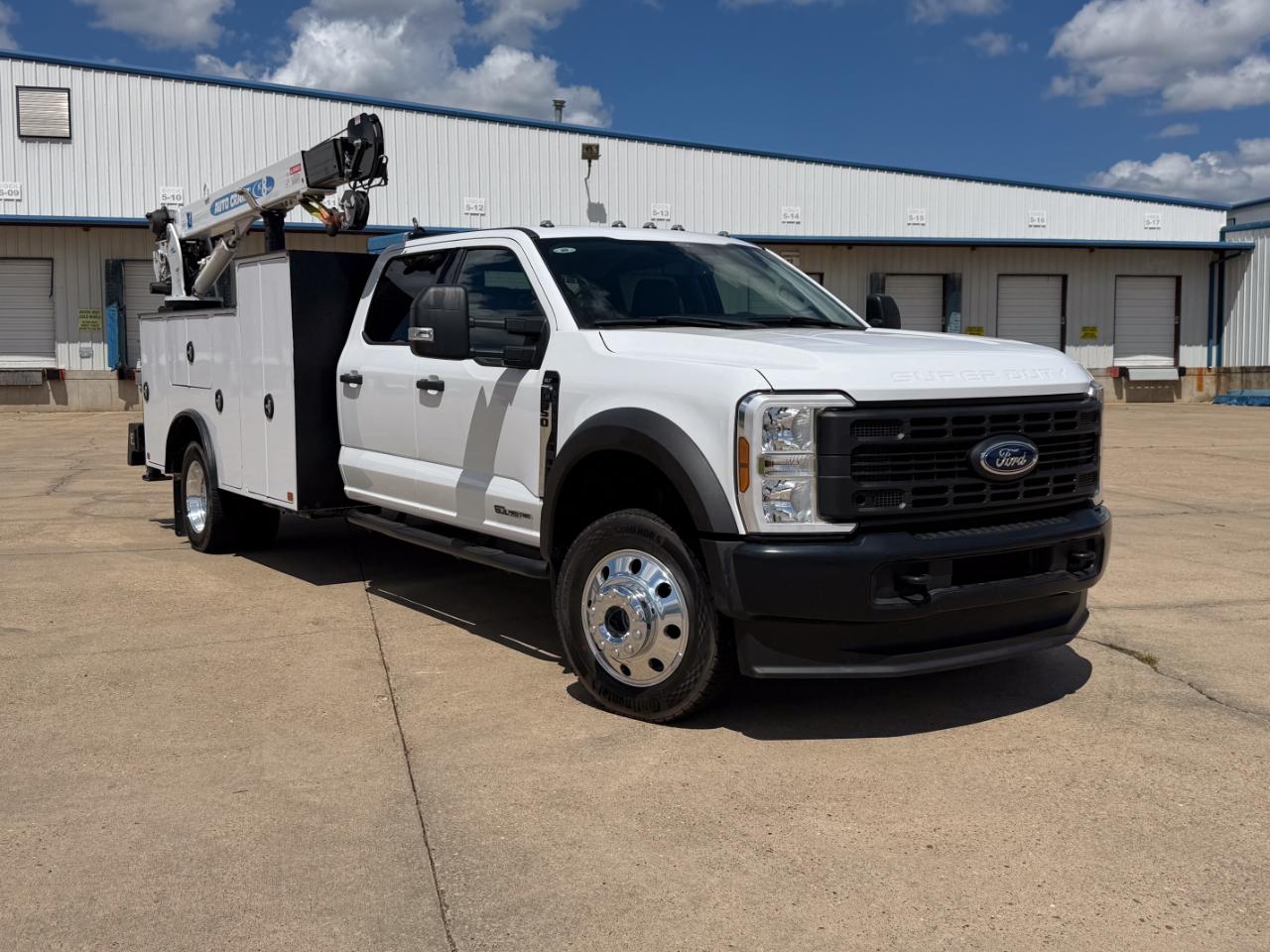 2024 Ford F-550 Crew Cab DRW 4WD