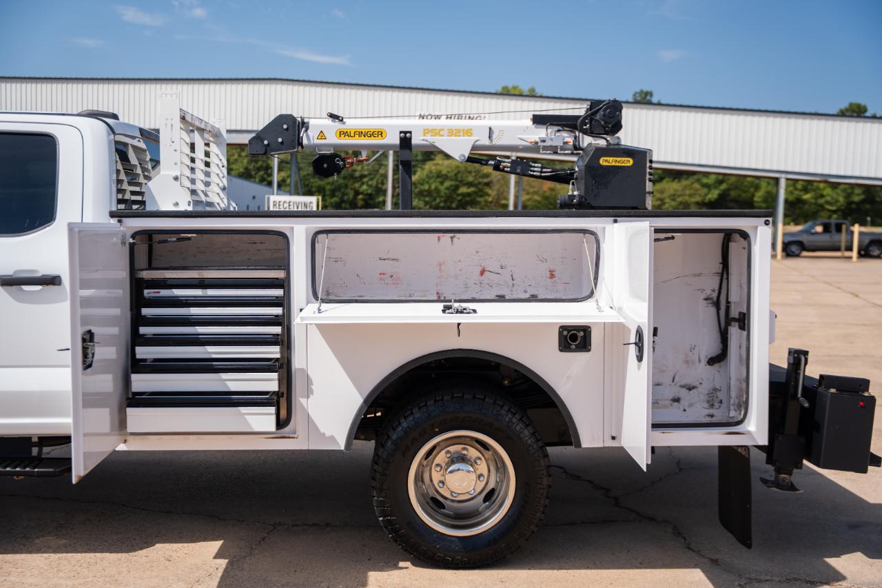Ford F-350 SD XL Crew Cab Long Bed DRW 4WD 2024