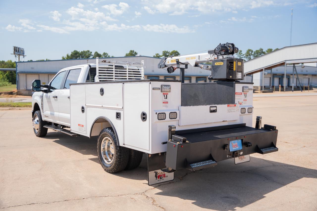 Ford F-350 SD XL Crew Cab Long Bed DRW 4WD 2024